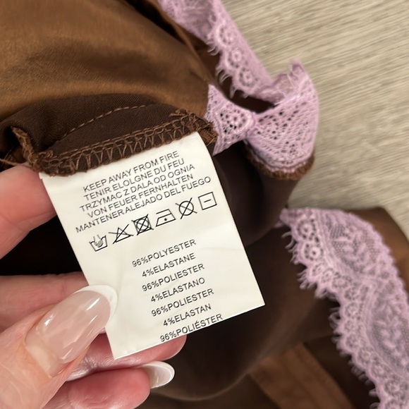 Motel rocks Shaena Mini Skirt In Satin Chocolate With Violet Lace small - Picture 4 of 4